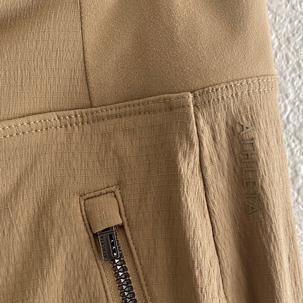 Athleta Trekkie North jogger women’s size 2P - Picture 8 of 10